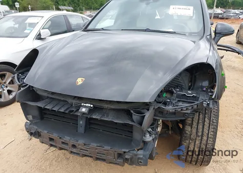 2017 Porsche Cayenne Platinum Edition z USA, uszkodzony, nr VIN WP1AA2A20HKA89404